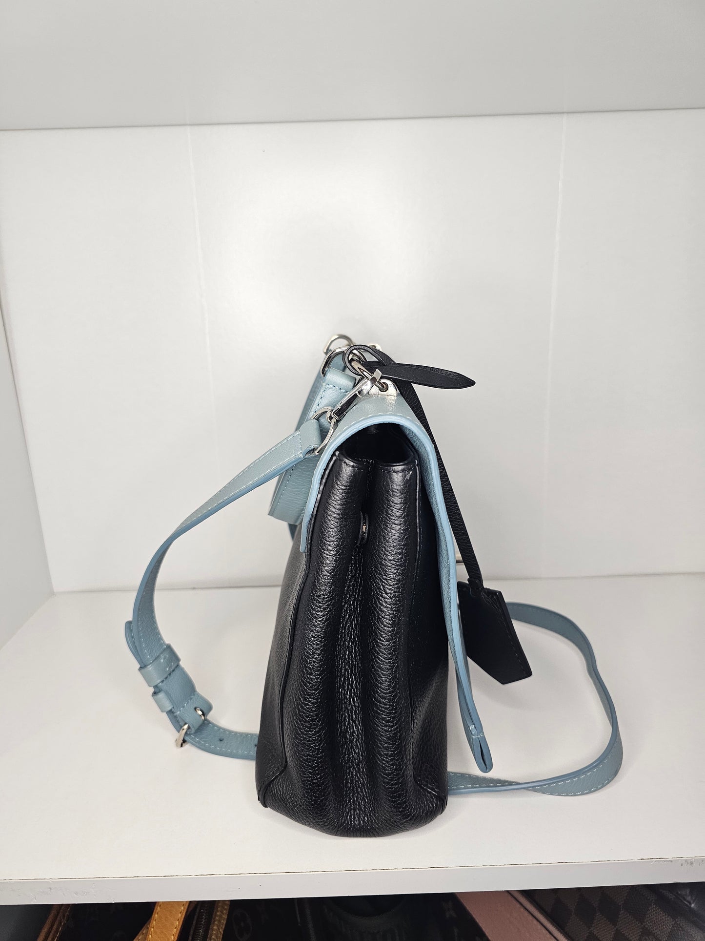 Louis Vuitton Calfskin Lockme II Blue Black Crossbody FL5106