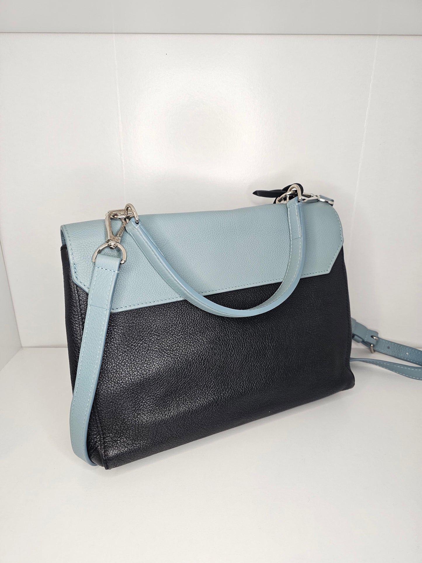 Louis Vuitton Calfskin Lockme II Blue Black Crossbody FL5106