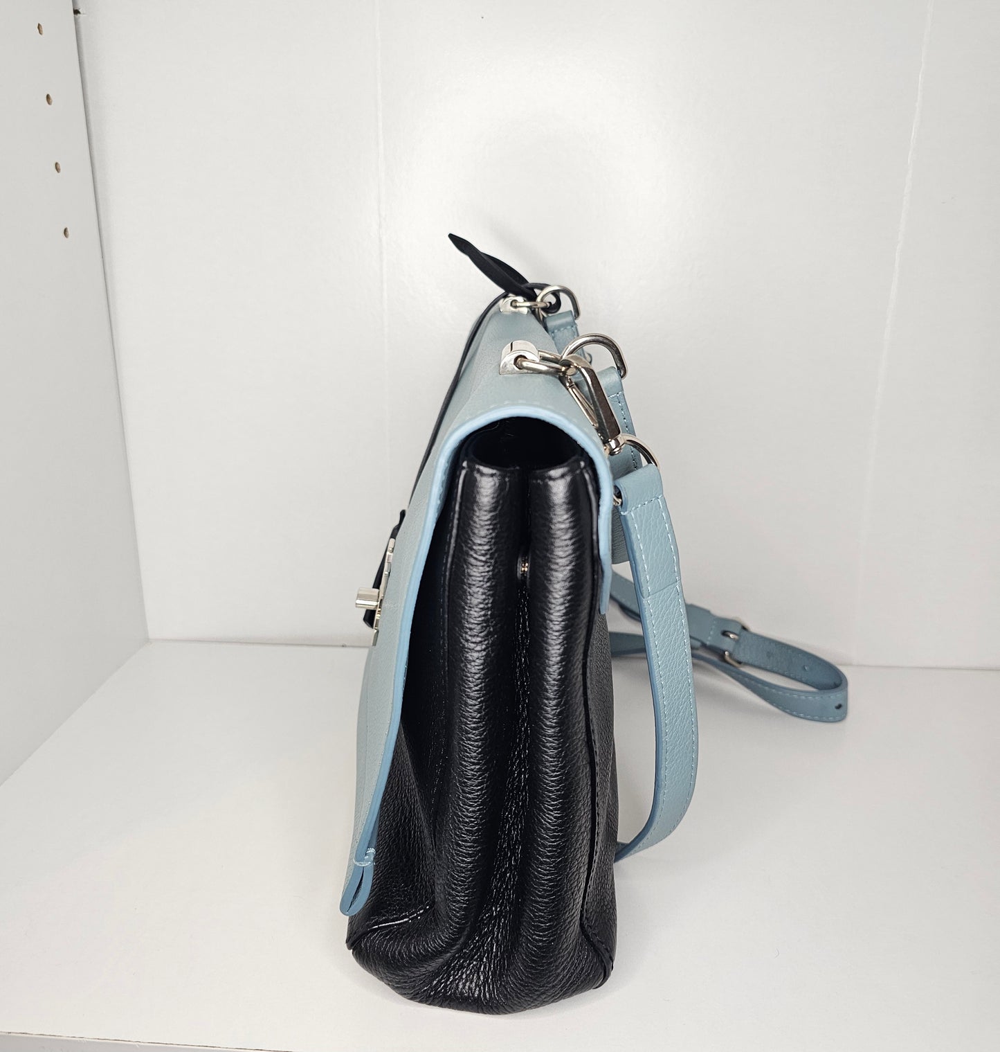Louis Vuitton Calfskin Lockme II Blue Black Crossbody FL5106