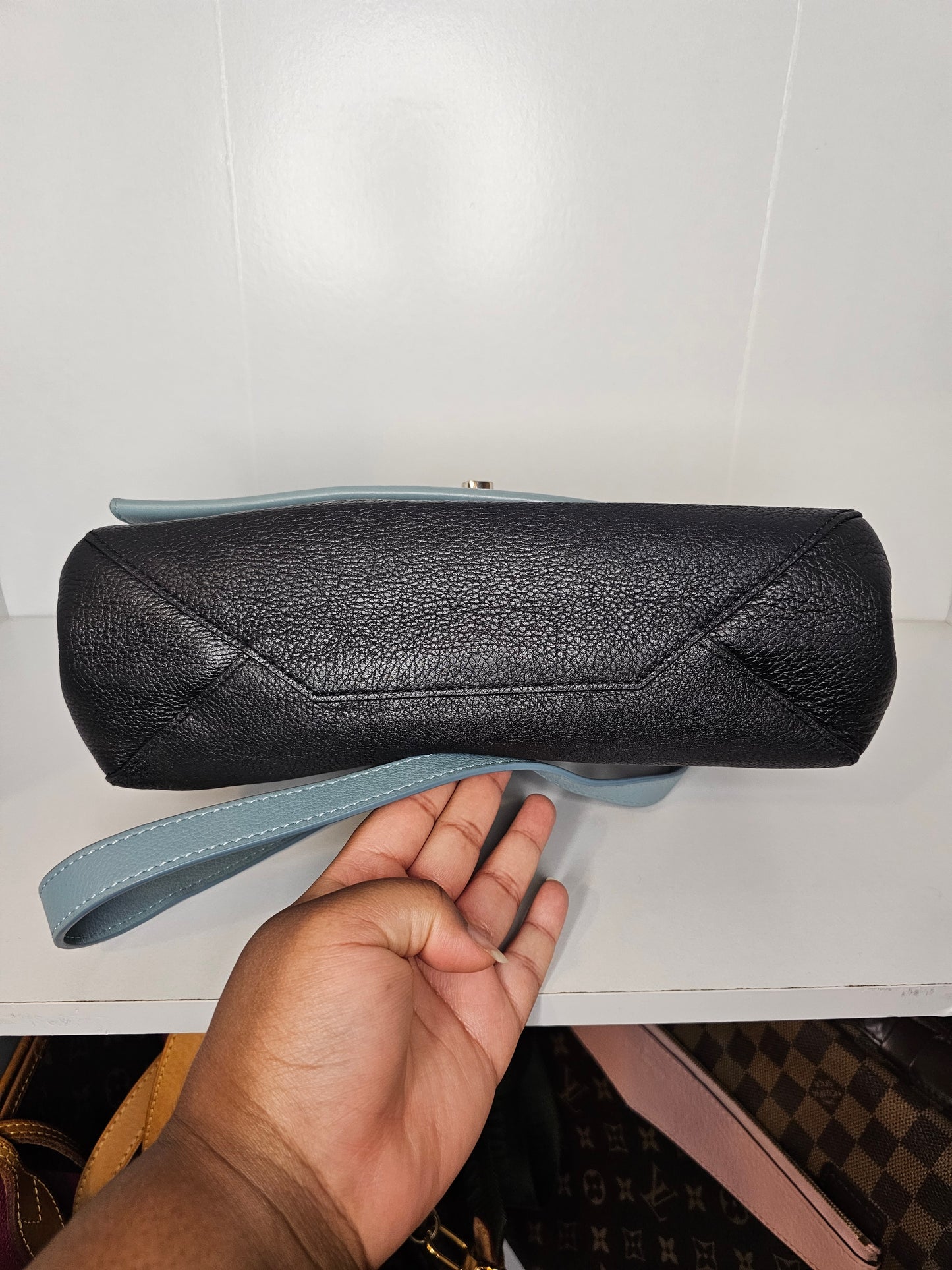 Louis Vuitton Calfskin Lockme II Blue Black Crossbody FL5106