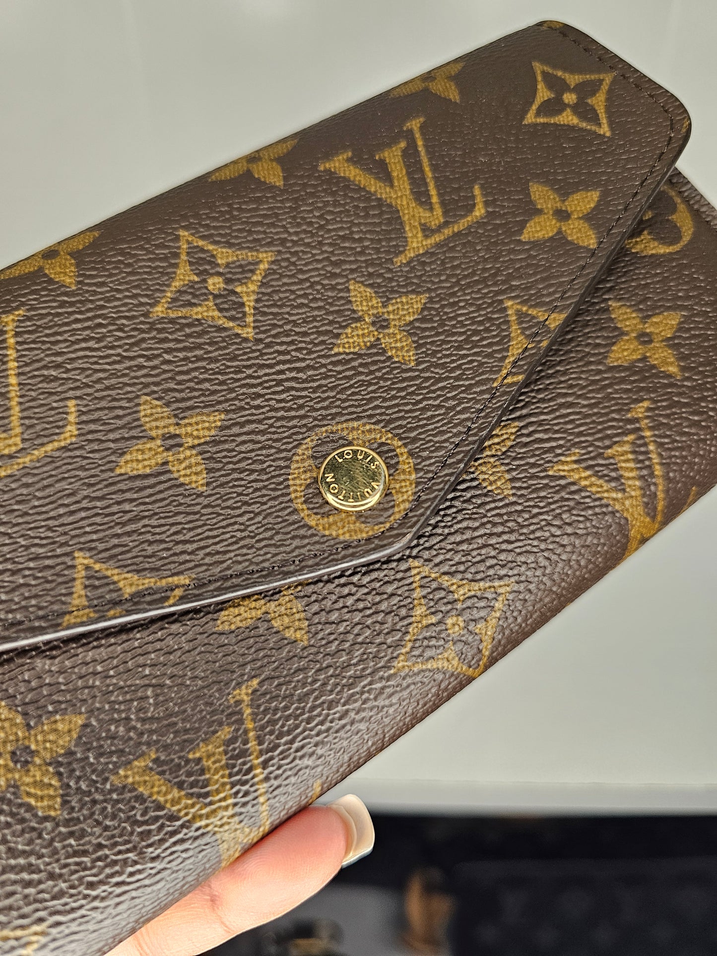 Louis Vuitton Monogram Sarah Wallet NM 💾