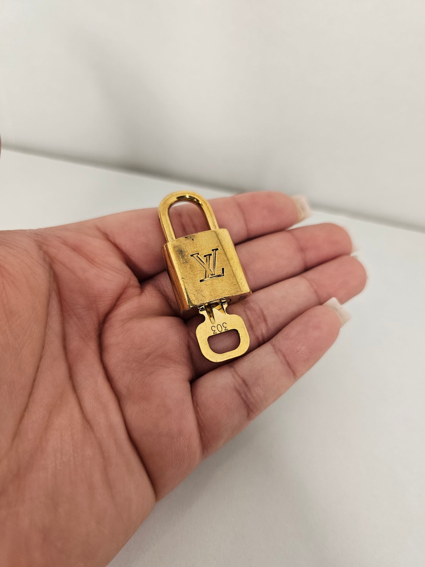 Louis Vuitton Lock and Key Set Gold Colored Brass #303