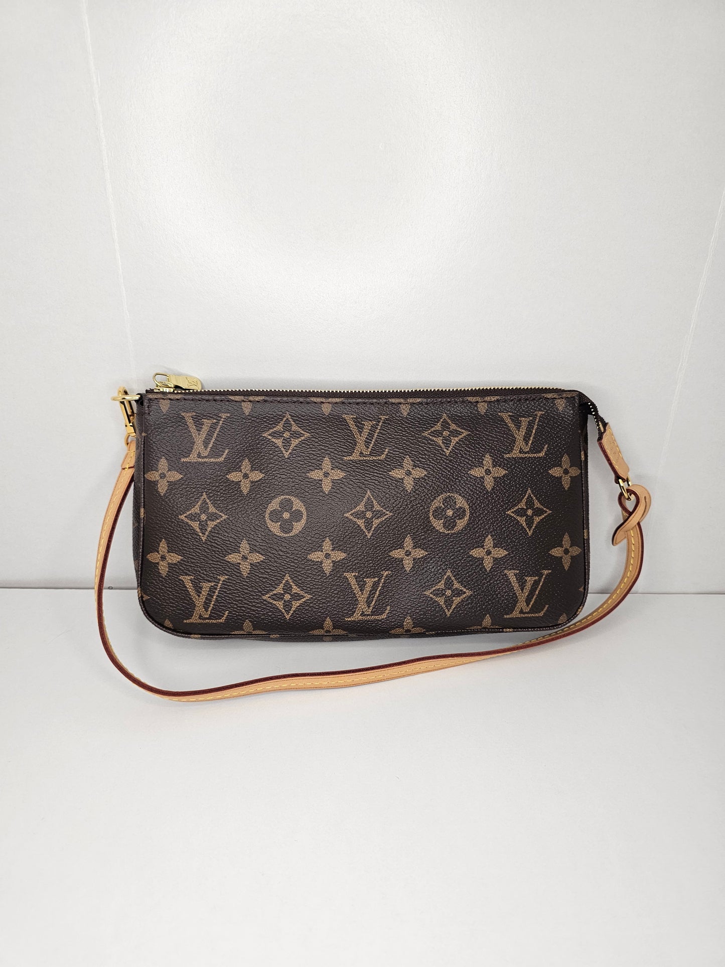 Louis Vuitton Pochette Accessoires Monogram NM MB4176