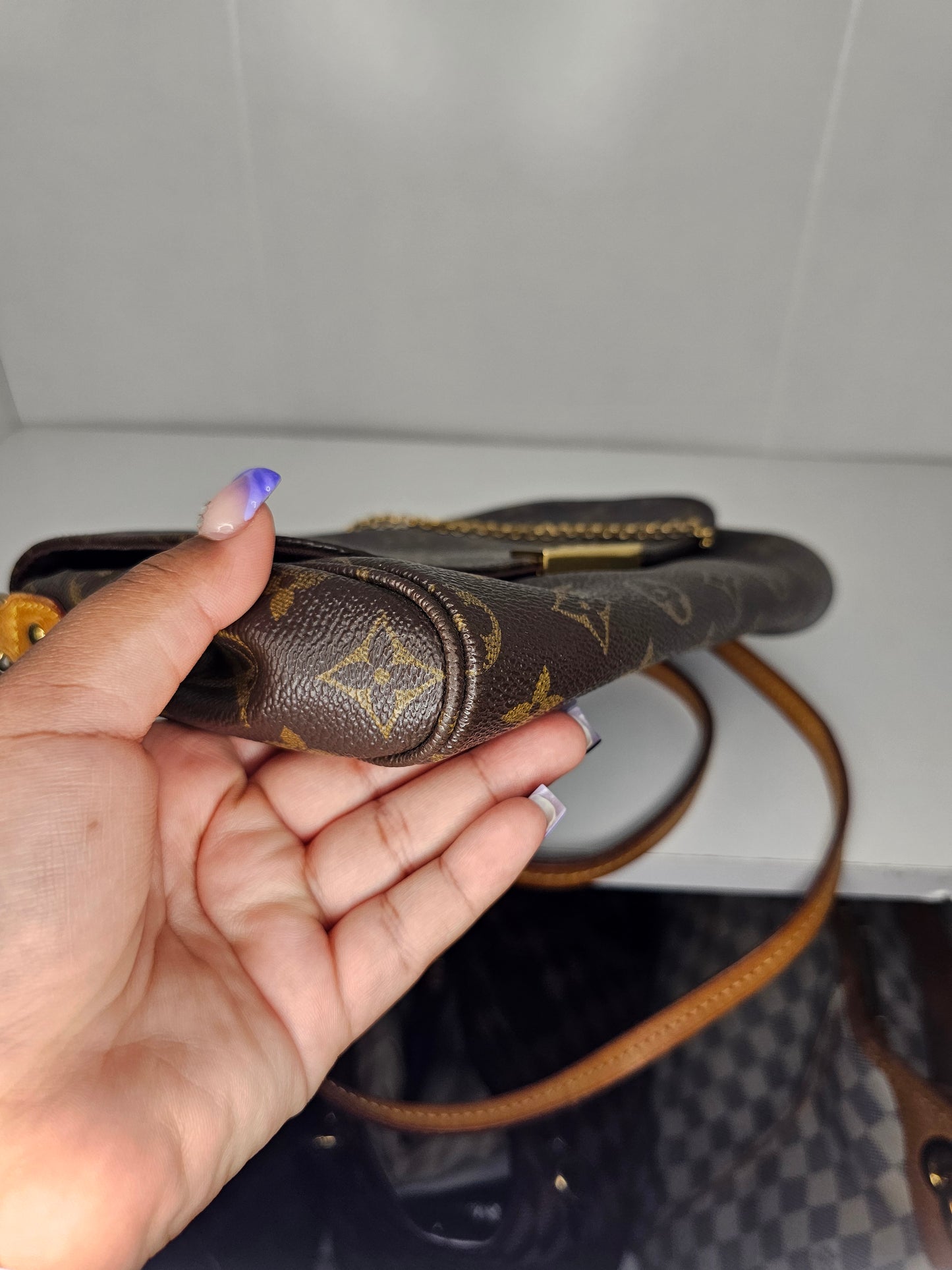 Louis Vuitton Monogram Favorite MM DU3183