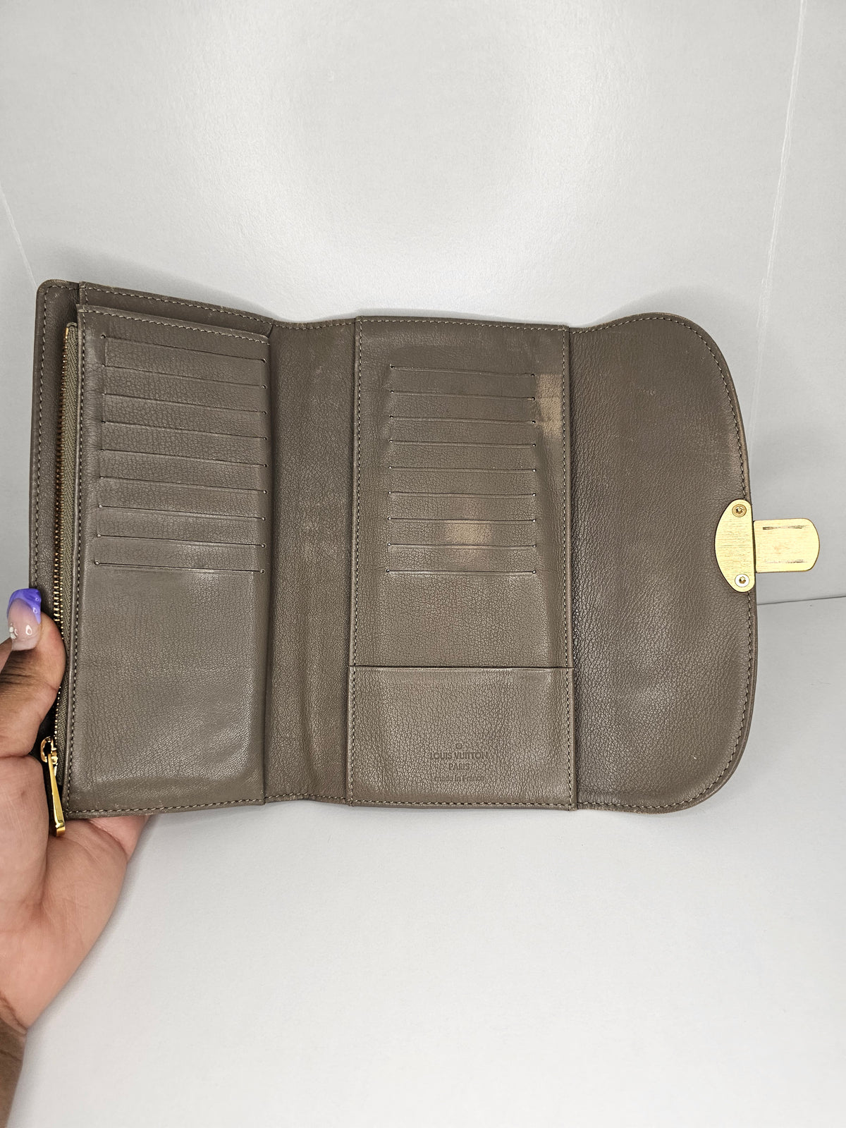 Louis Vuitton Gray / Beige Mahina Amelia Wallet TN2172