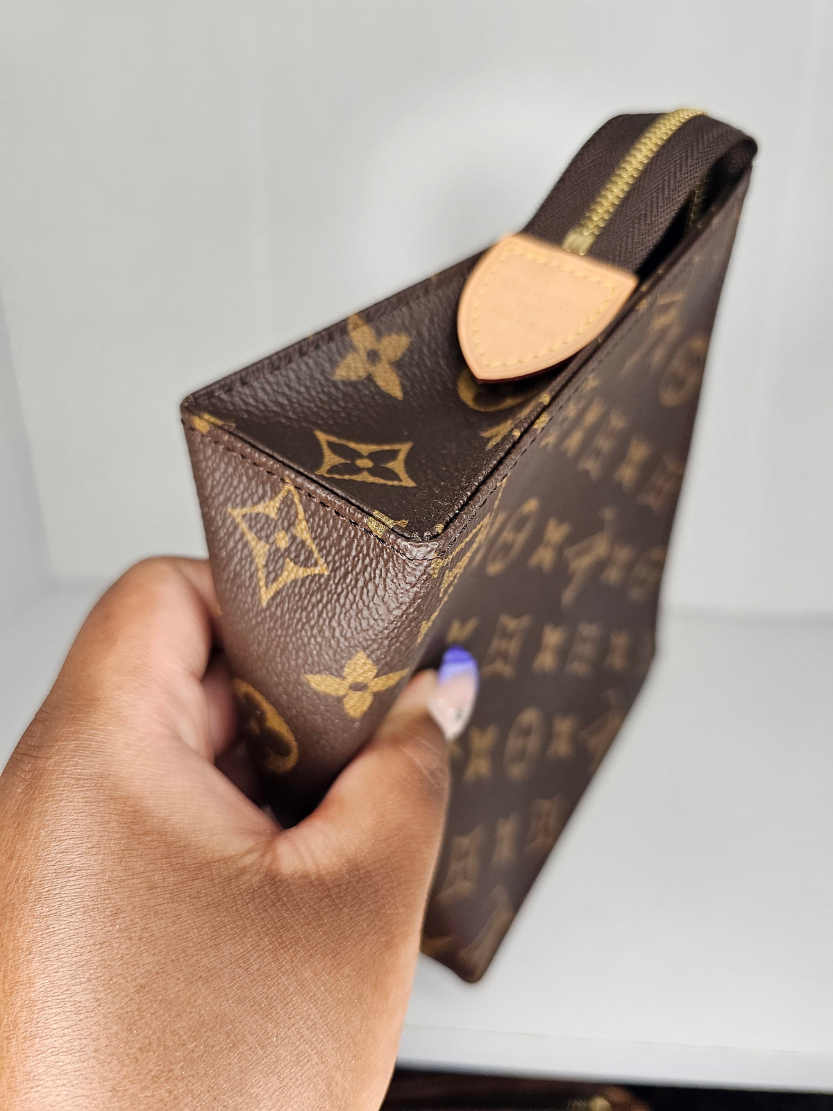 Louis Vuitton Monogram Toiletry 19 UB1159