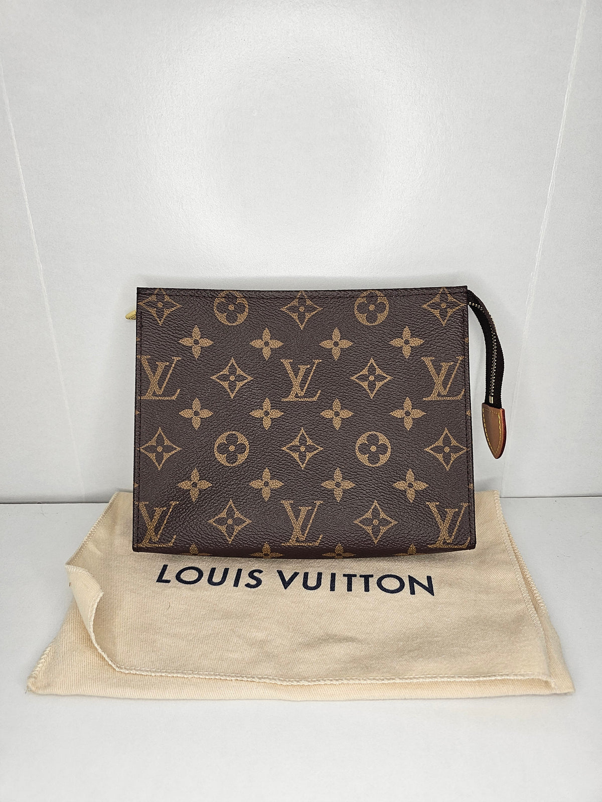 Louis Vuitton Monogram Toiletry 19 UB1159