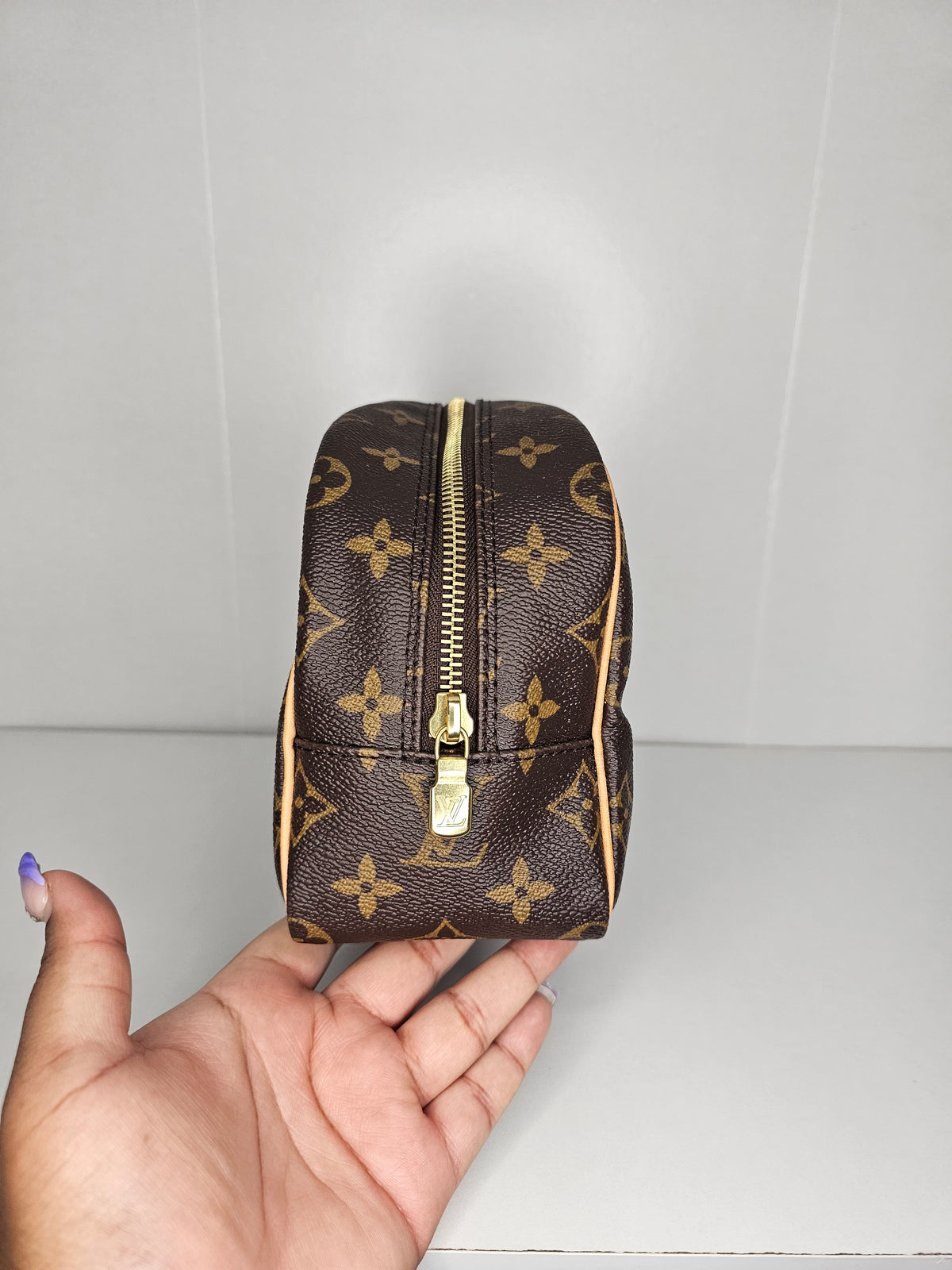 Louis Vuitton Monogram Toiletry 25 MB2017