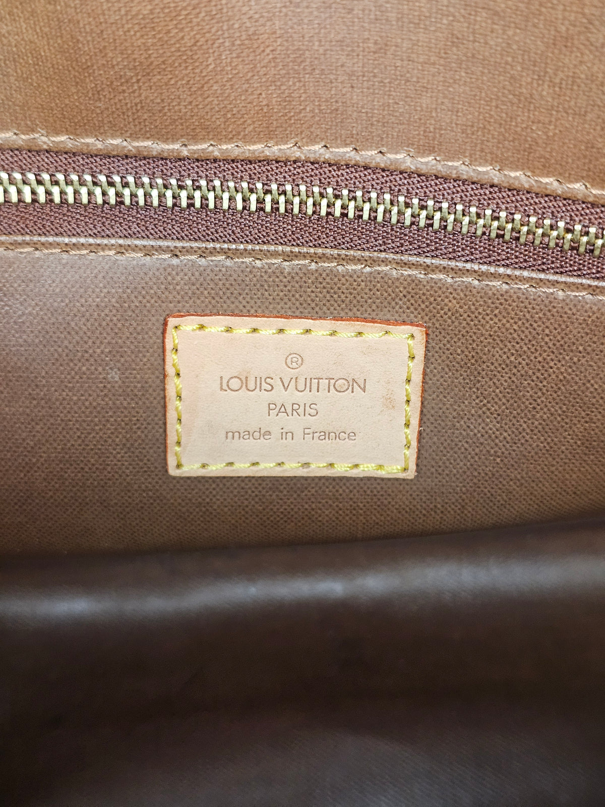 Louis Vuitton Monogram Toiletry 25 MB2017
