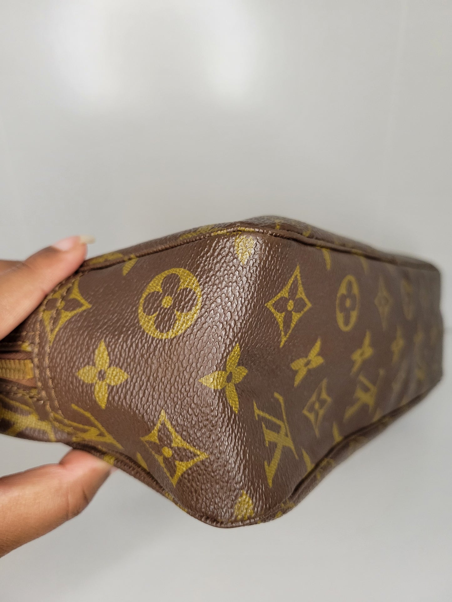 Louis Vuitton Vintage Monogram Trousse 28