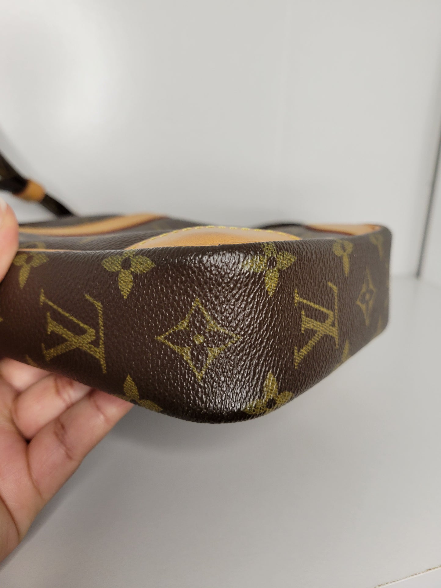 Louis Vuitton Monogram Danube TH0077