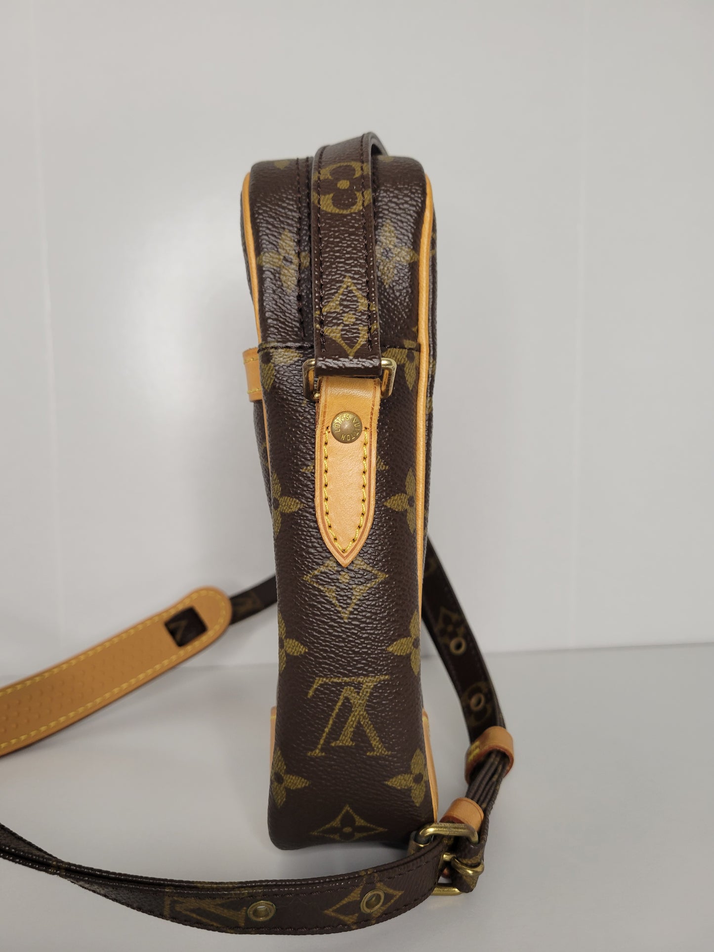 Louis Vuitton Monogram Danube TH0077