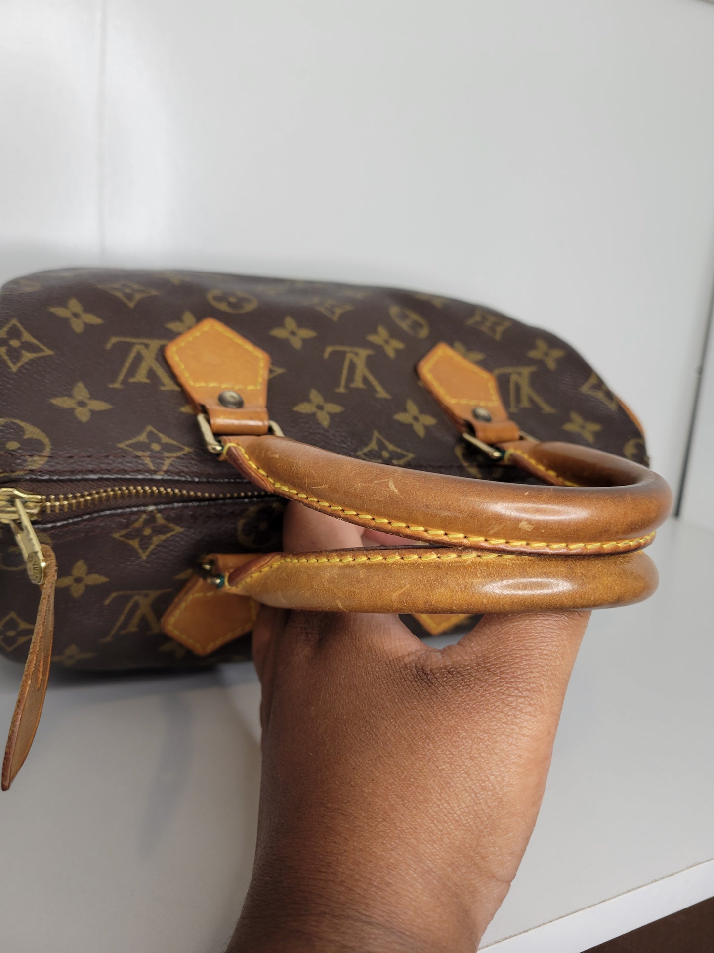 (Reserved) Louis Vuitton Monogram Vintage Speedy 25