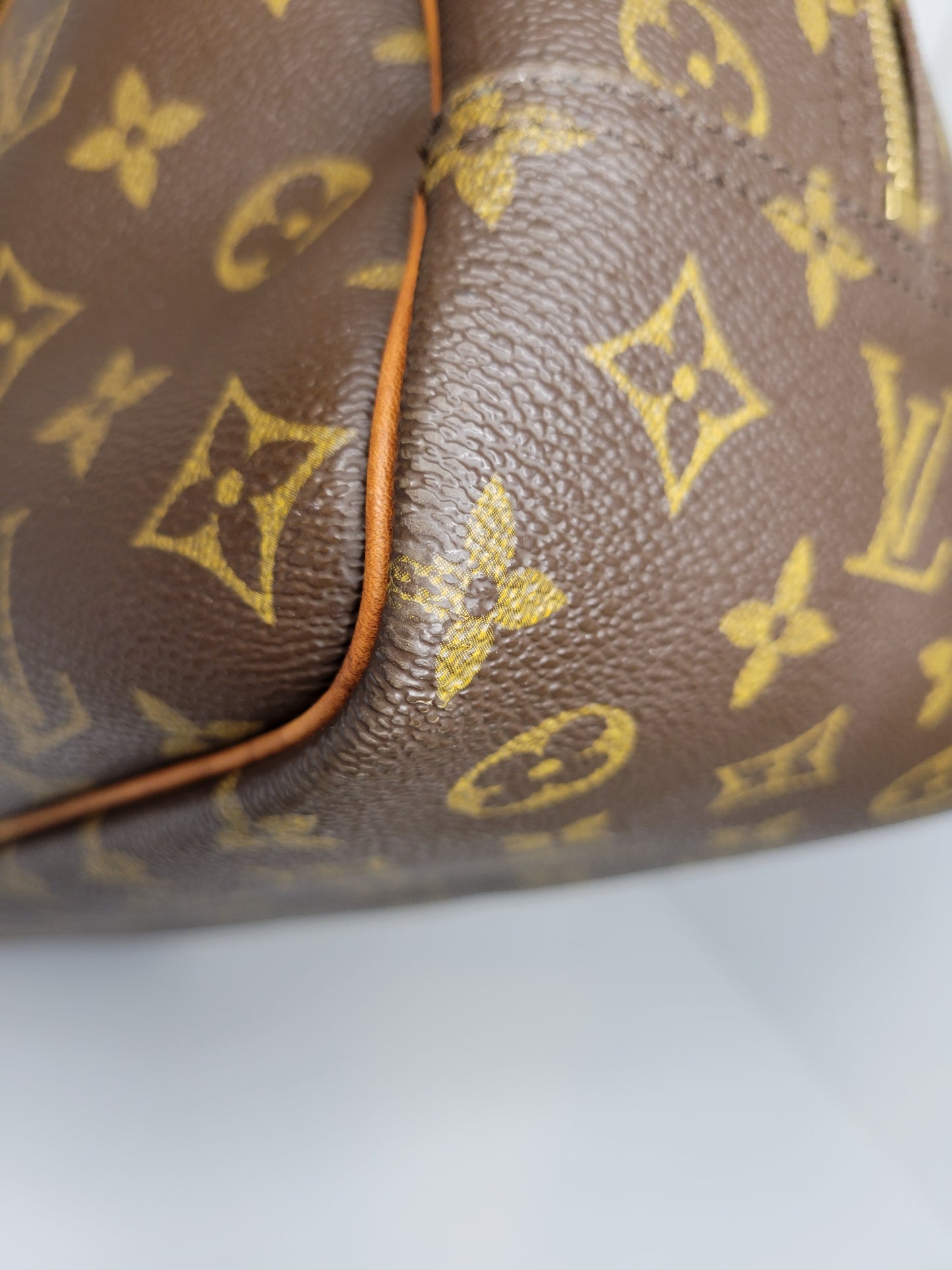 Louis Vuitton Monogram Deauville MB0081