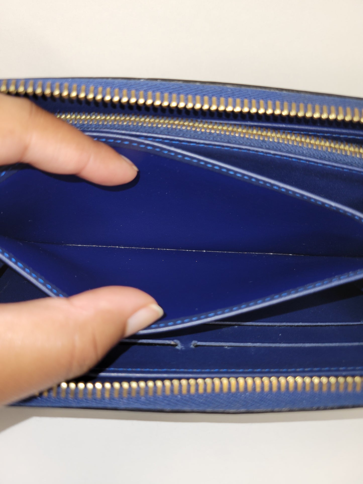 Louis Vuitton Vernis Grand Bleu Zippy Wallet