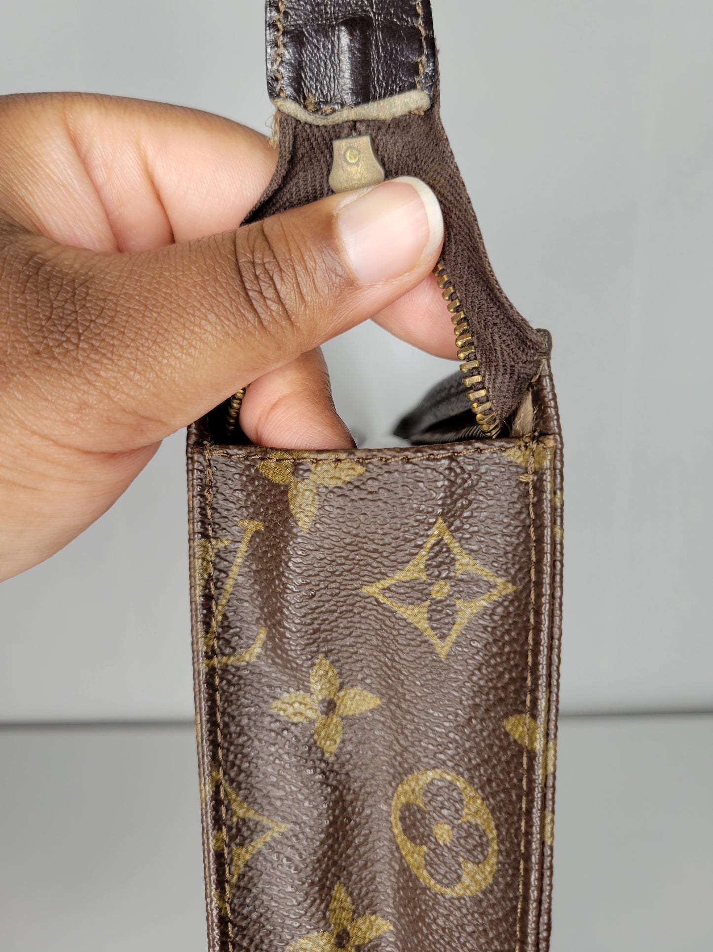 Louis Vuitton Monogram Vintage Toiletry 26 834