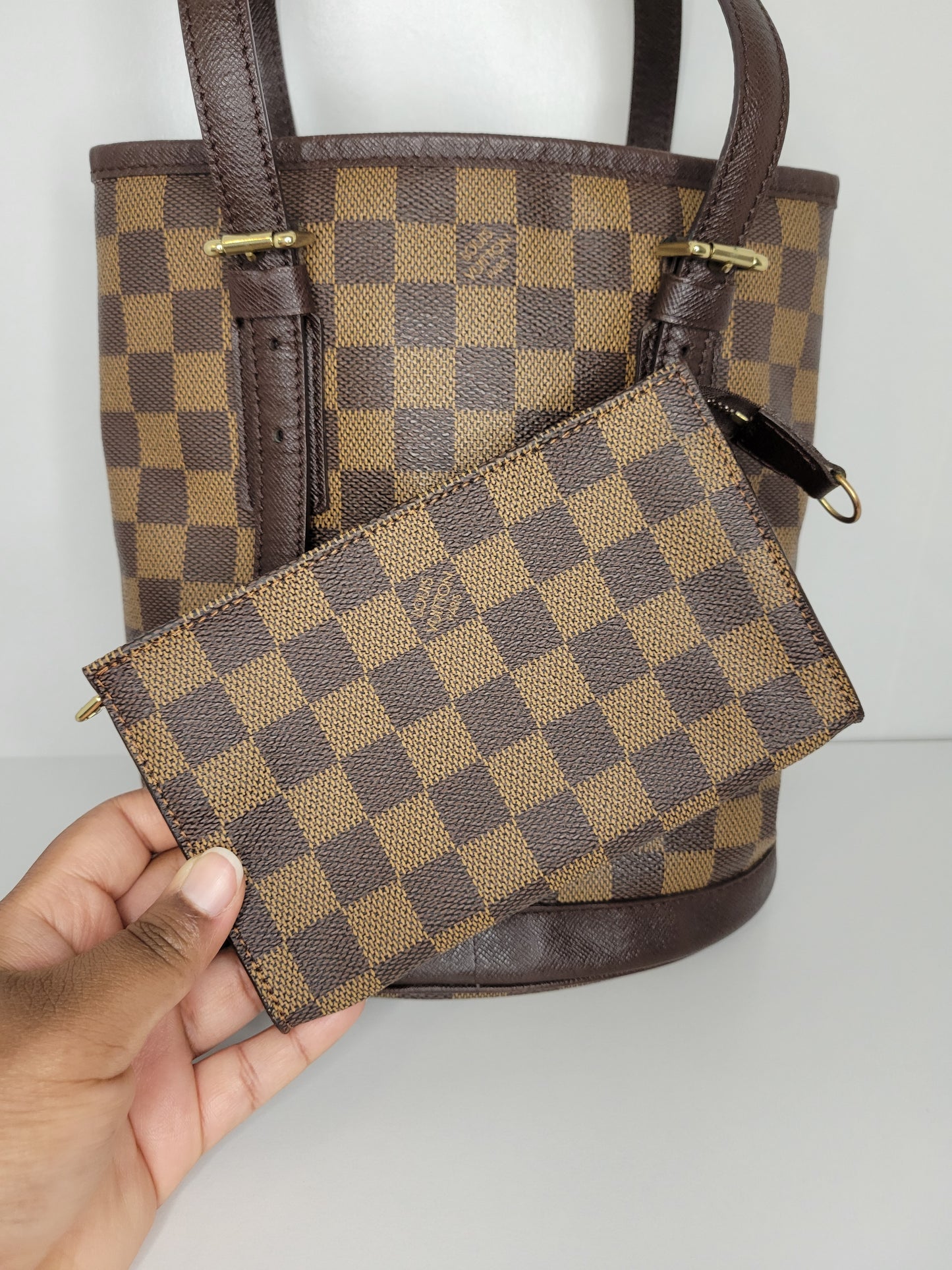 Louis Vuitton Damier Ebene Marais Bucket Bag AR0938