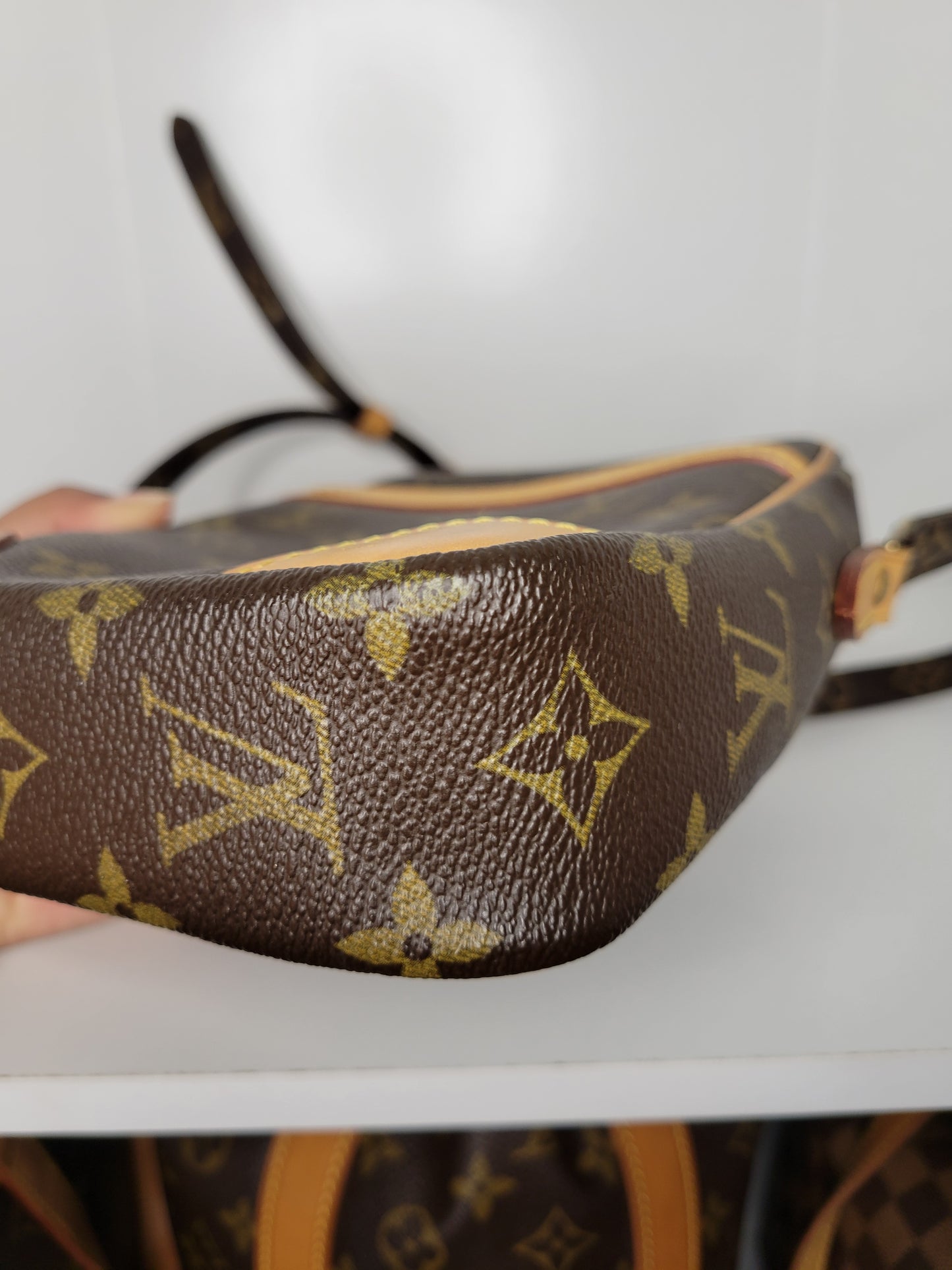 Louis Vuitton Monogram Danube TH0077