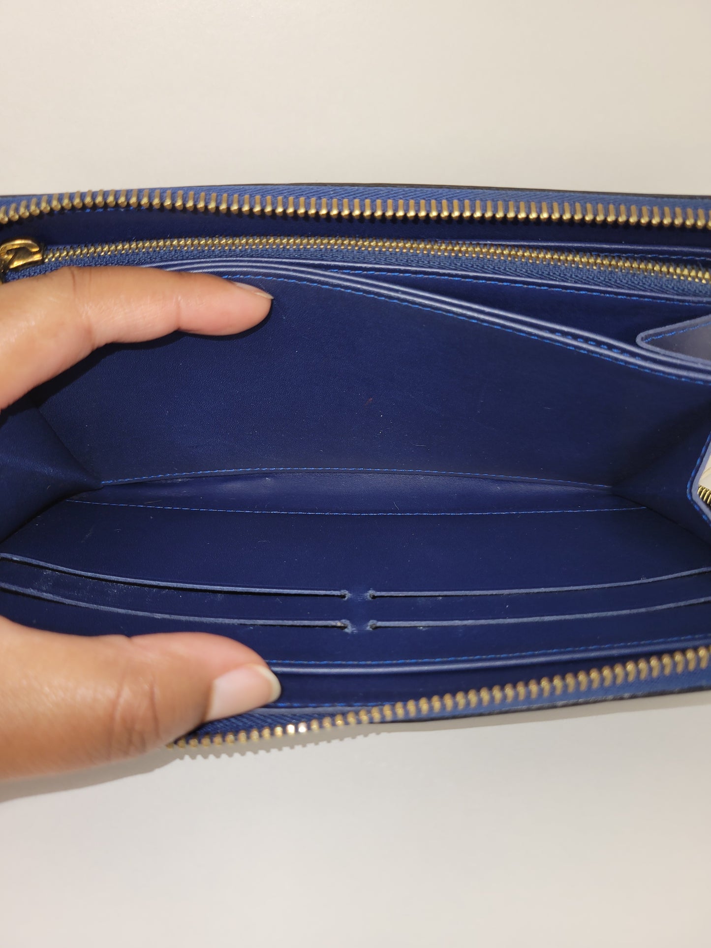 Louis Vuitton Vernis Grand Bleu Zippy Wallet