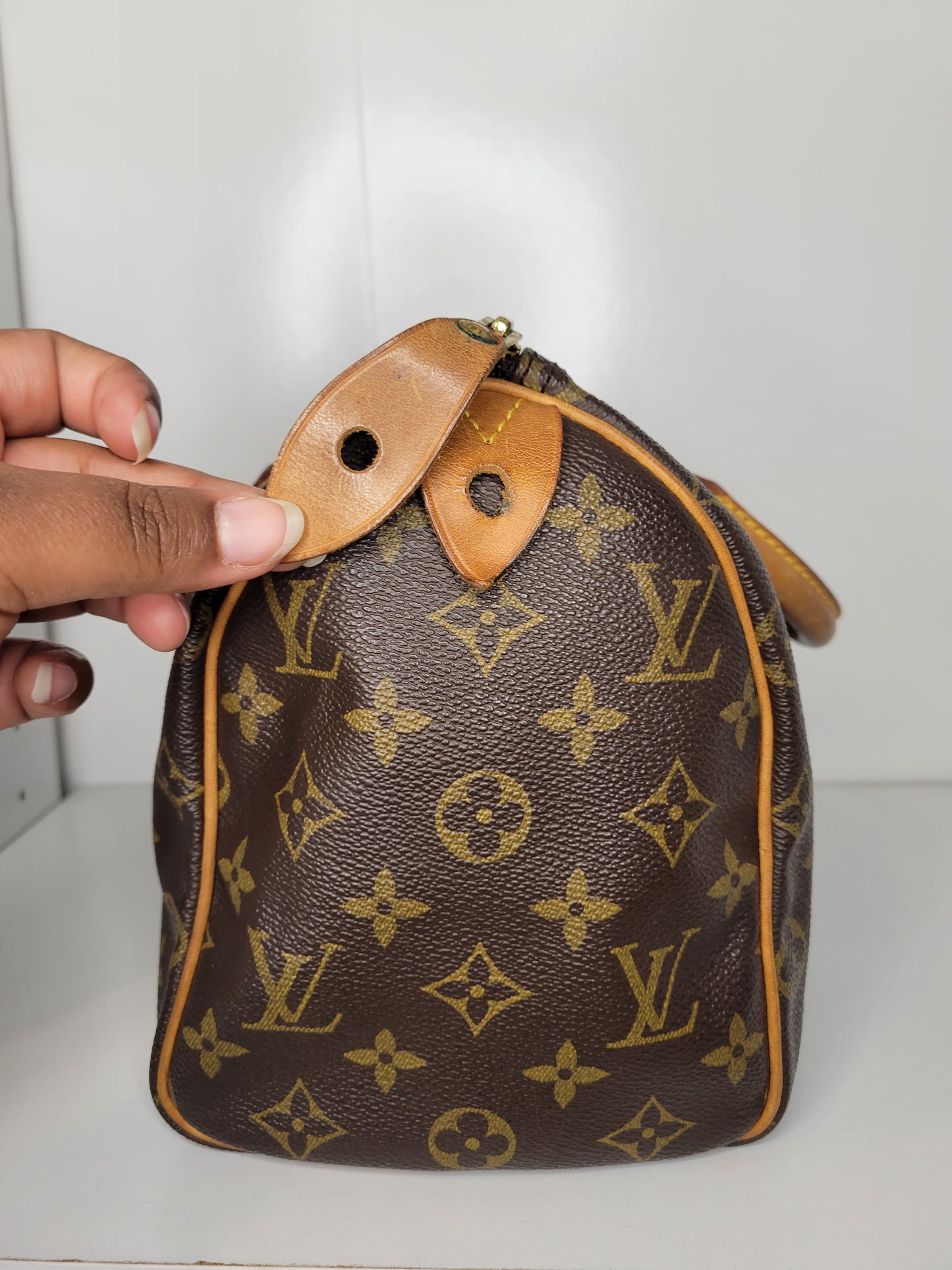 (Reserved) Louis Vuitton Monogram Vintage Speedy 25