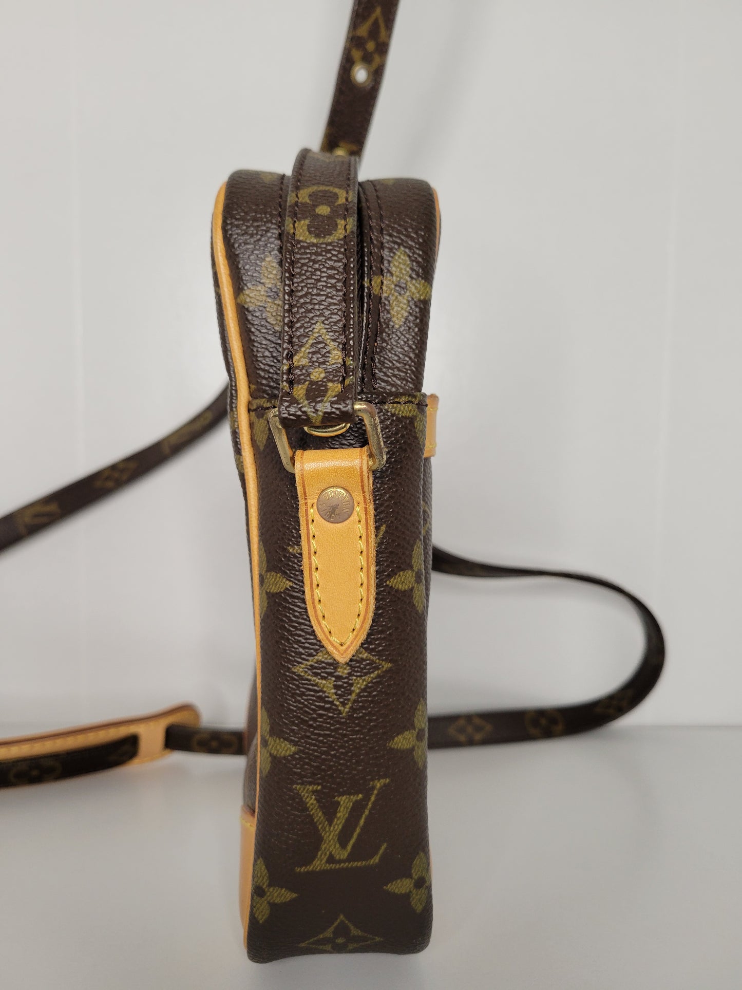 Louis Vuitton Monogram Danube TH0077