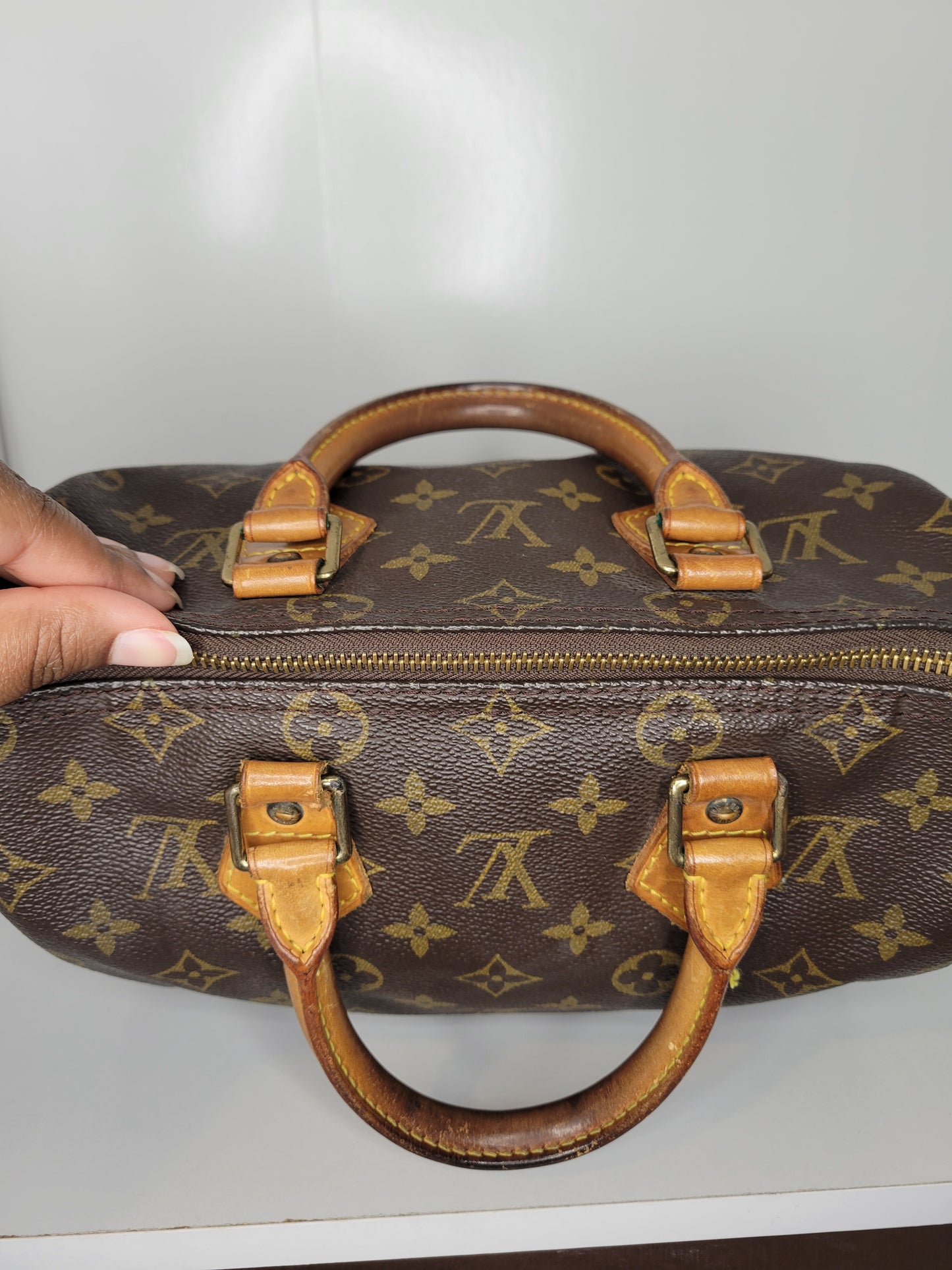 (Reserved) Louis Vuitton Monogram Vintage Speedy 25