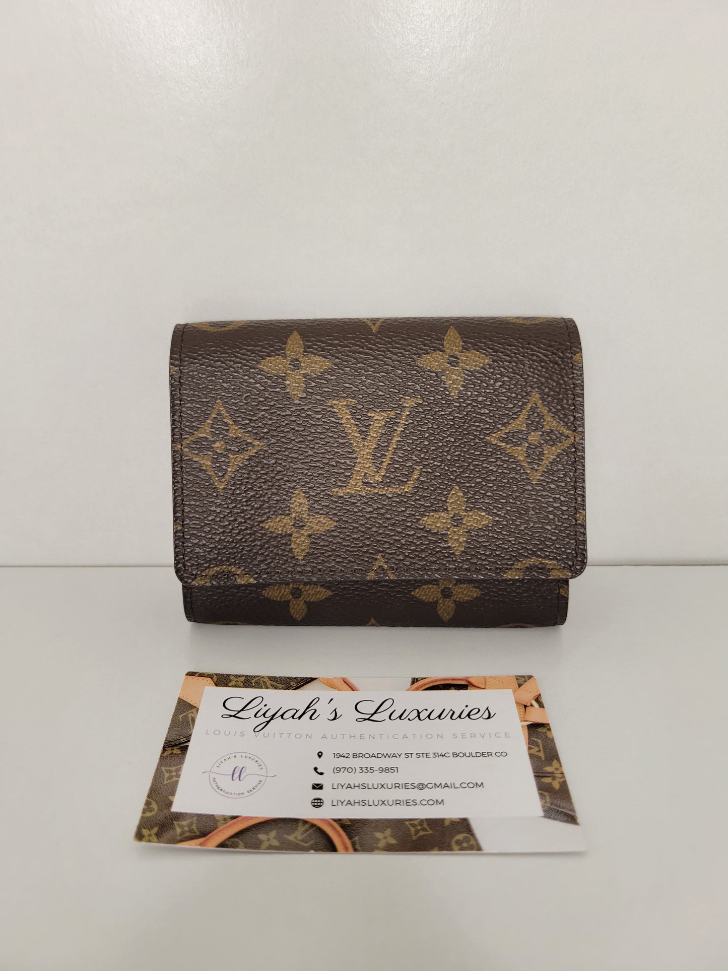 Louis Vuitton Monogram Business Card Holder CA1190