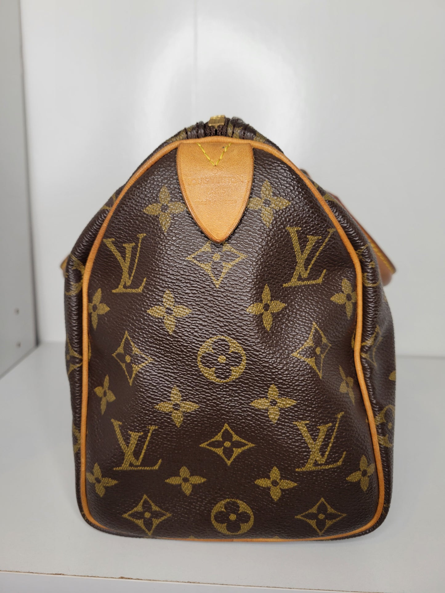 (Reserved) Louis Vuitton Monogram Vintage Speedy 25