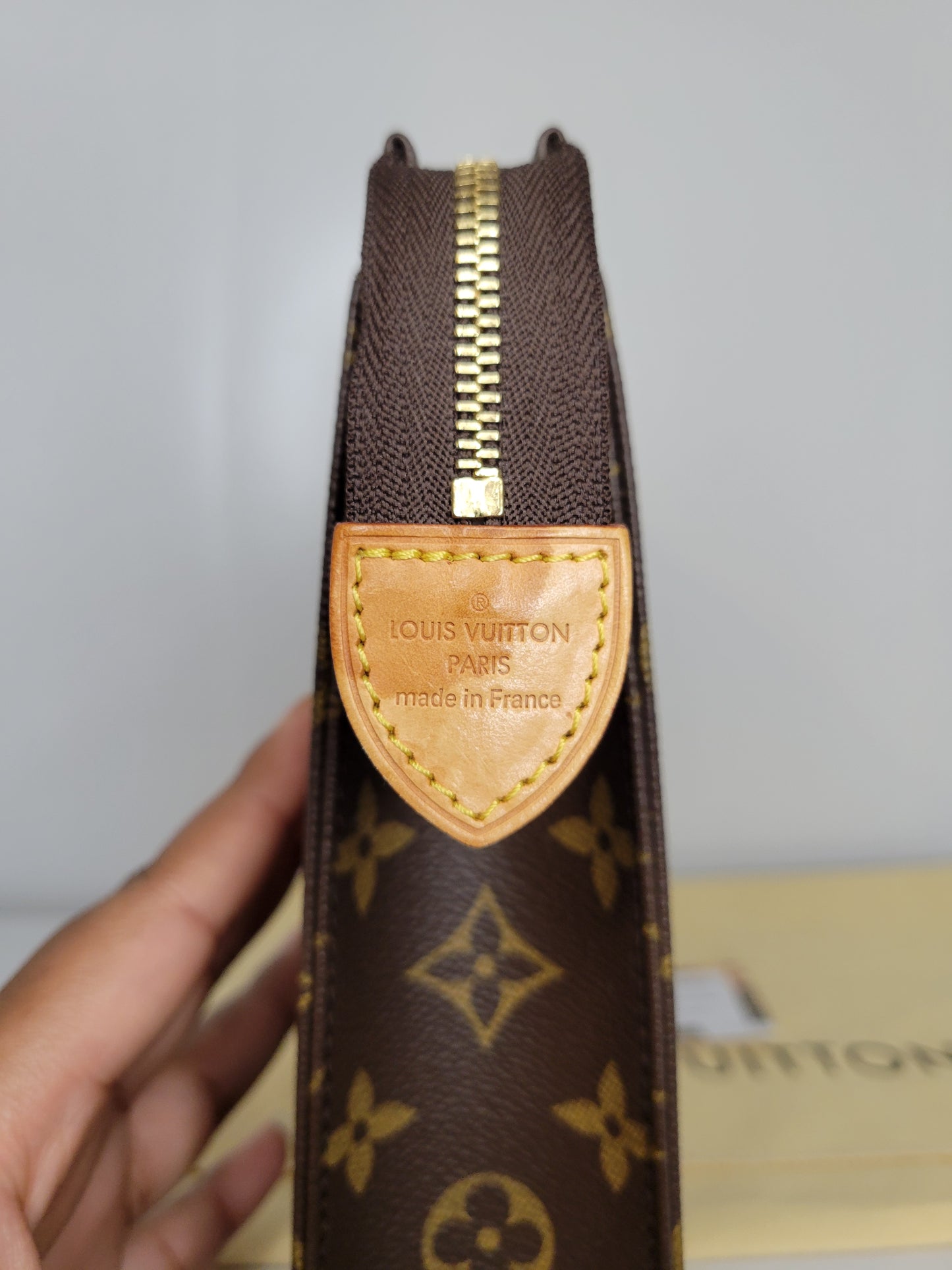 Louis Vuitton Monogram Toiletry 26 DU2185