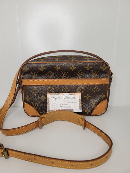 Louis Vuitton Monogram Trocadero 23 Crossbody FH8912