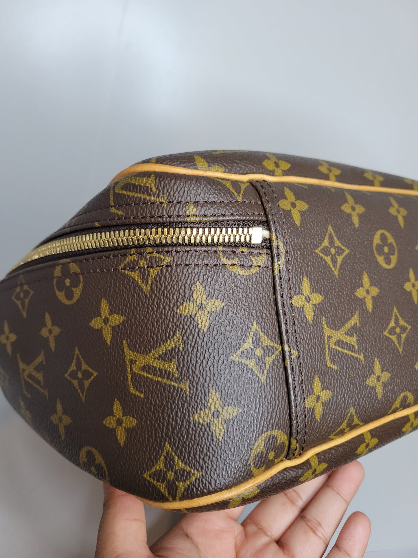 Louis Vuitton Monogram Excursion VI1918