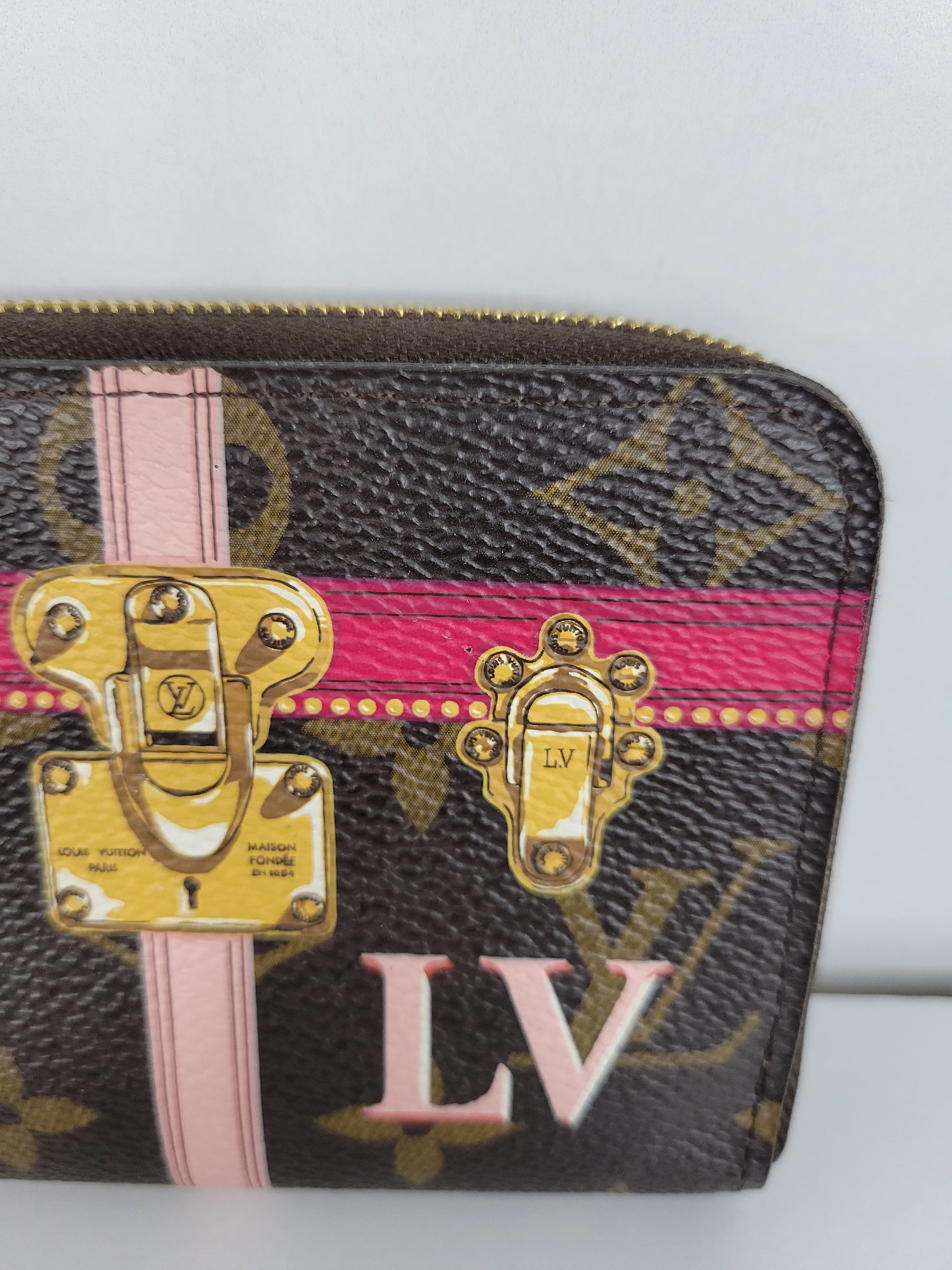 Louis Vuitton Limited Edition Monogram Canvas ILLUSTRE Zippy Wallet
